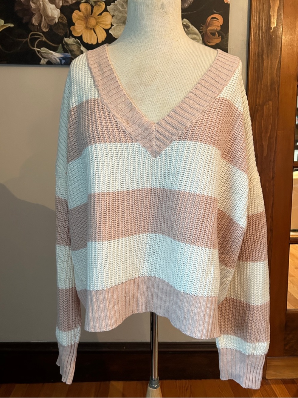 American Eagle Pink & White Striped V-Neck Sweater. Cotton & Acrylic